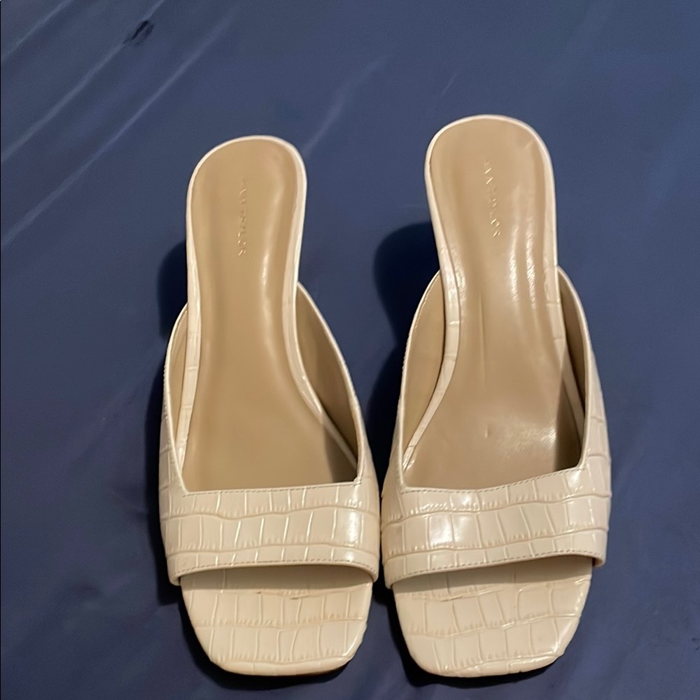 Ann Taylor Cream Mules with Minimalist Design